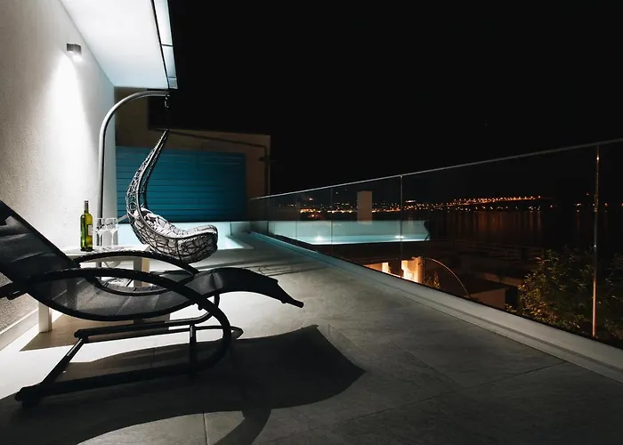 别墅 Magna - Seaside With Pool And Sauna 特罗吉尔