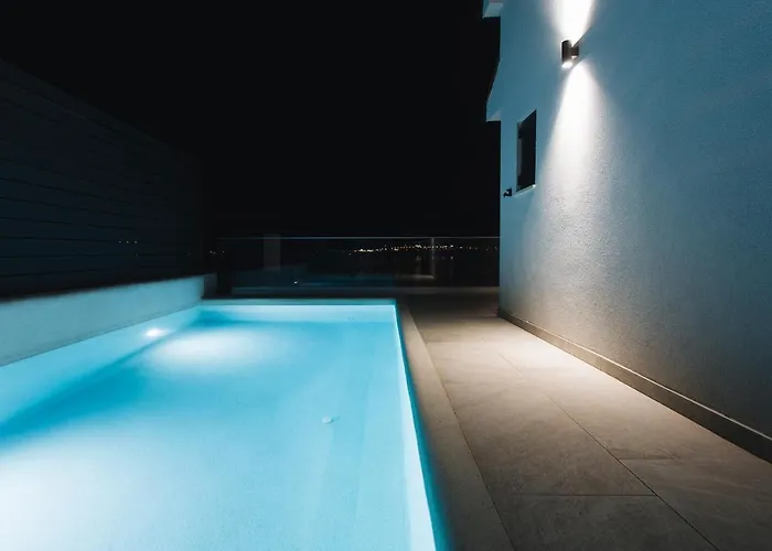 Magna - Seaside With Pool And Sauna 特罗吉尔